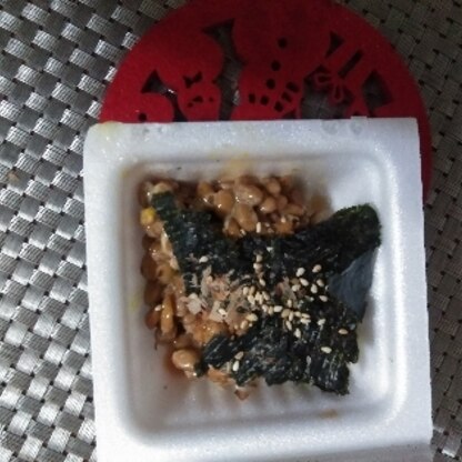 朝食に久しぶりにご飯を
食べたので納豆にしました♪
海苔とかつお節で
美味しく食べられました(@_@)